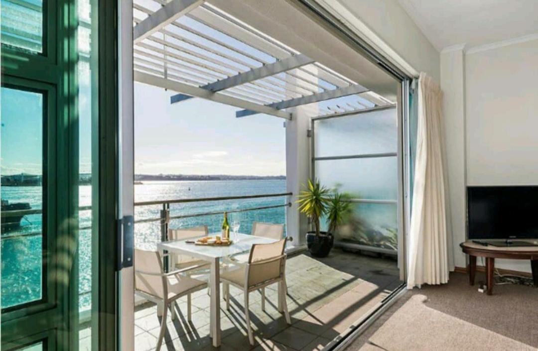 Apartment Life On Water- Princes Wharf With Fabulous Views *